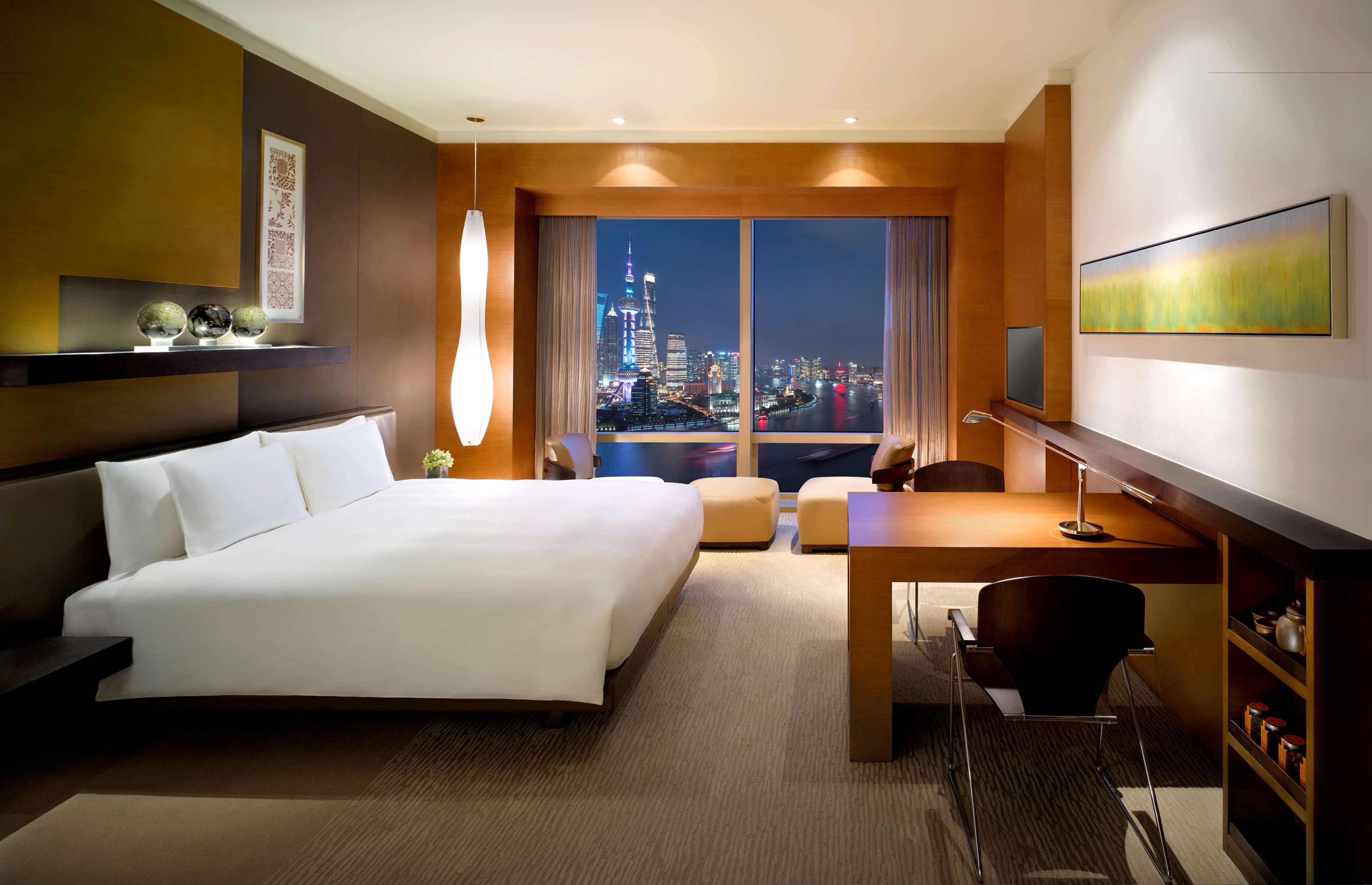 Hyatt On The Bund Hotel Shanghai Room photo